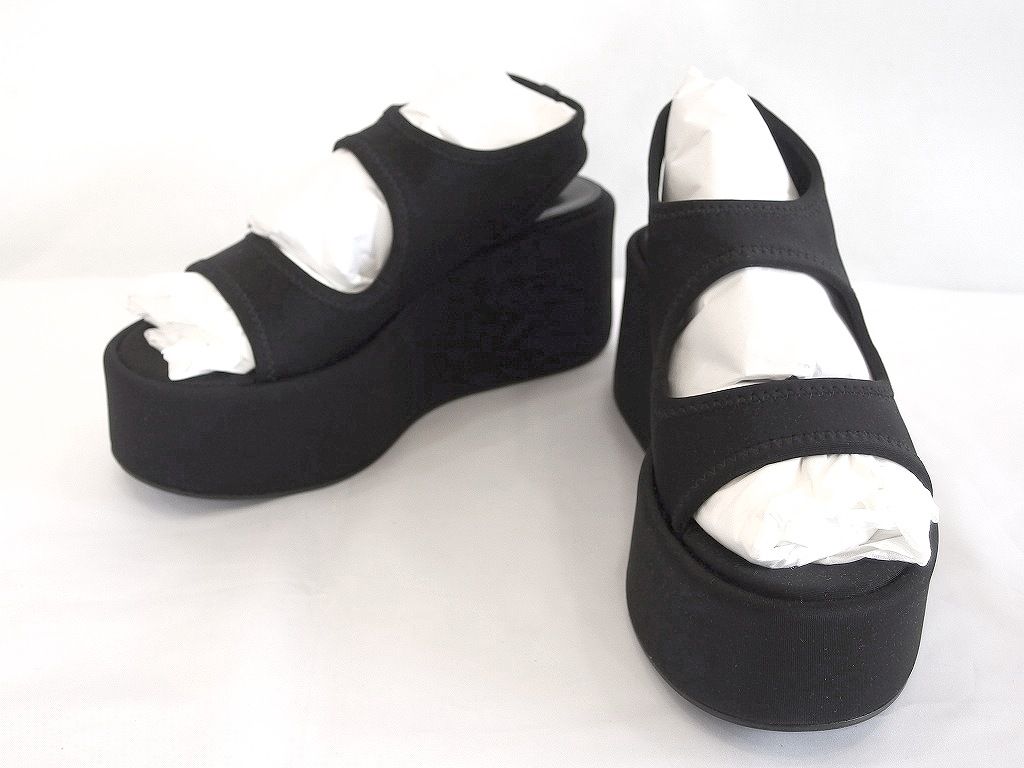 Sergio Rossi ブラックウェッジサンダル サンダル ブラック フラット: 25mm, sr Twenty Buckle - Sandals