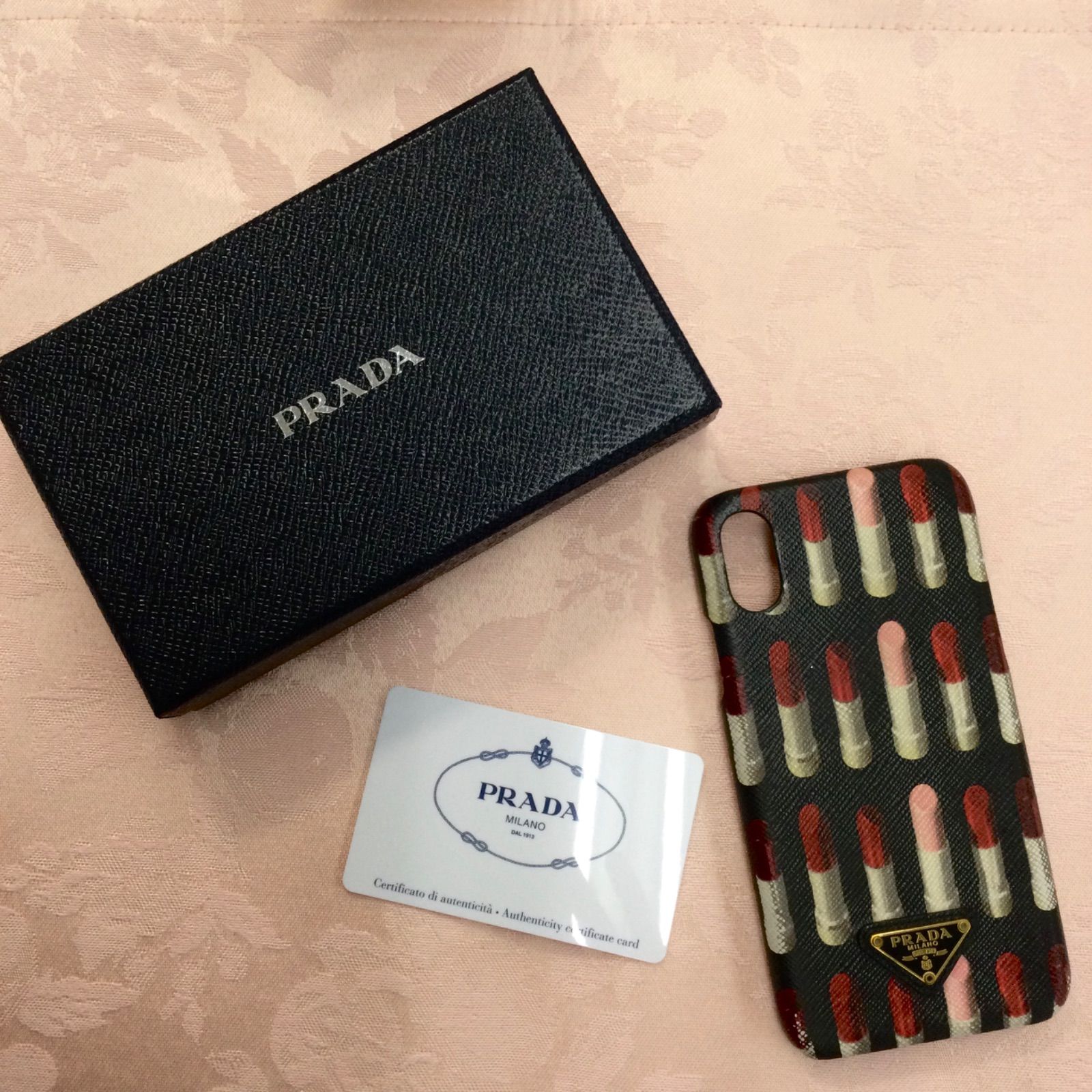 PRADA - プラダ　iPhoneX/XS スマホケース　唇柄 PRADA - プラダ iPhoneX/XS スマホケース 唇柄の通販 by