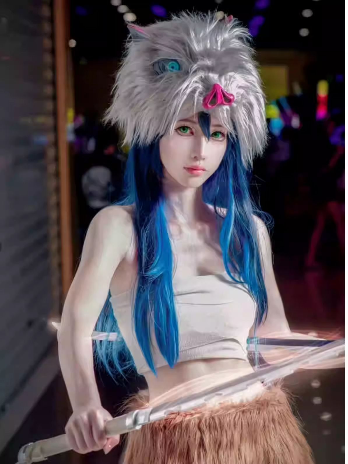 伊之助 鬼滅の刃 コスプレ 女装 刀、カツラ付き 新品 未使用 鬼滅の刃 嘴平伊之助 女子版 伊之助 コスプレ