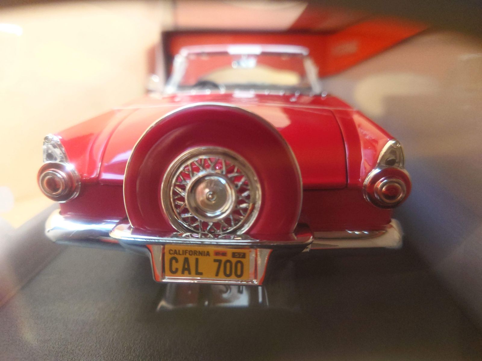1/18 フォード サンダーバード オープンクーペ レッド 1956 Ford 1/18 フォード サンダーバード オープンクーペ レッド 1956 Ford