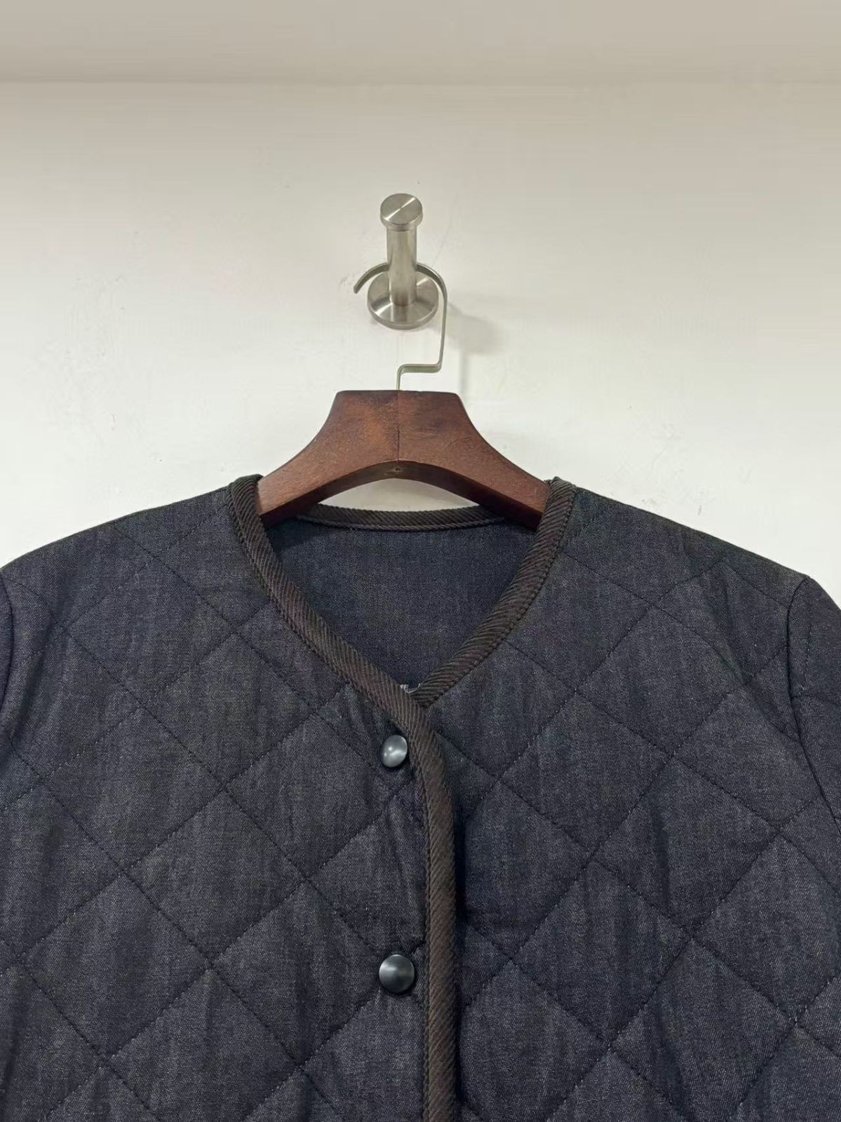 レディース 秋冬 コットンデニム キルティング ショートジャケット 赤黒 ゆったり 防寒 アウター カジュアル おしゃれ SIROKUMA-CORPORATION_COM