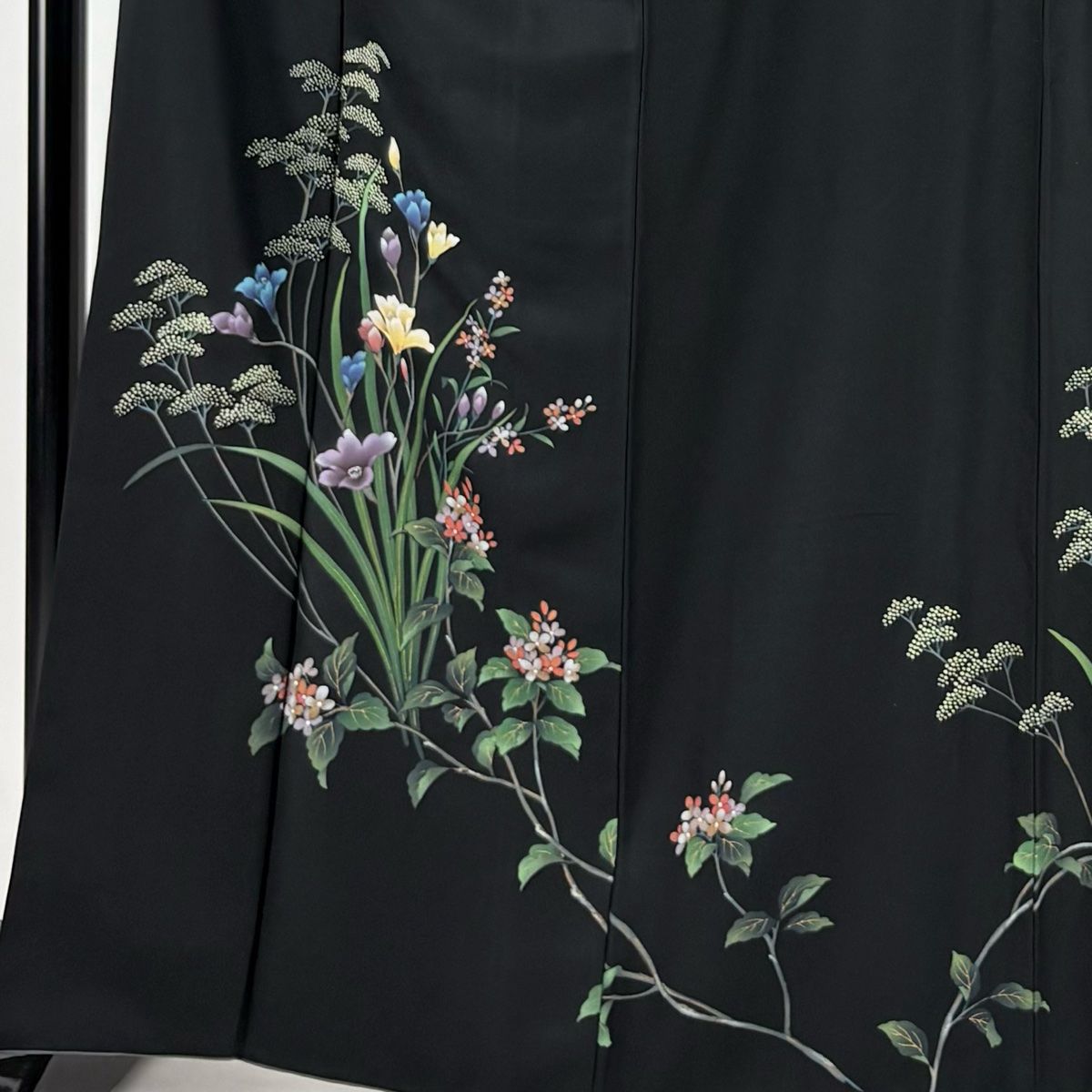 訪問着 身丈164cm 裄丈66cm M 袷 草花 枝花 金彩 黒 正絹 秀品