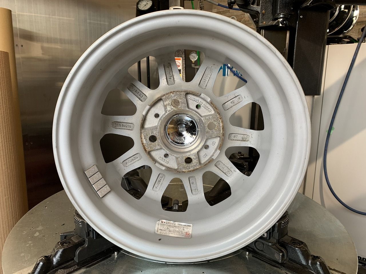 100％品質保証！ 2507017 Weds TIRO 12インチ 4J 42 PCD100 4H 軽バン 軽トラック エブリィ サンバー ミニキャブ ハイゼットトラック アクティトラック アトレー 等