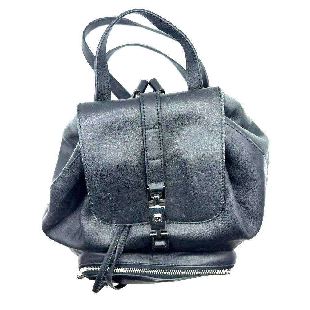 25品/A033664-1/ST18000/X082-2/ GUCCI グッチ レザー リュック