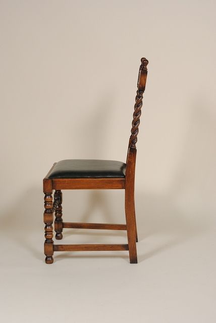 スラットバックチェア グリーン 椅子 ダイニングチェア オーク材 完成