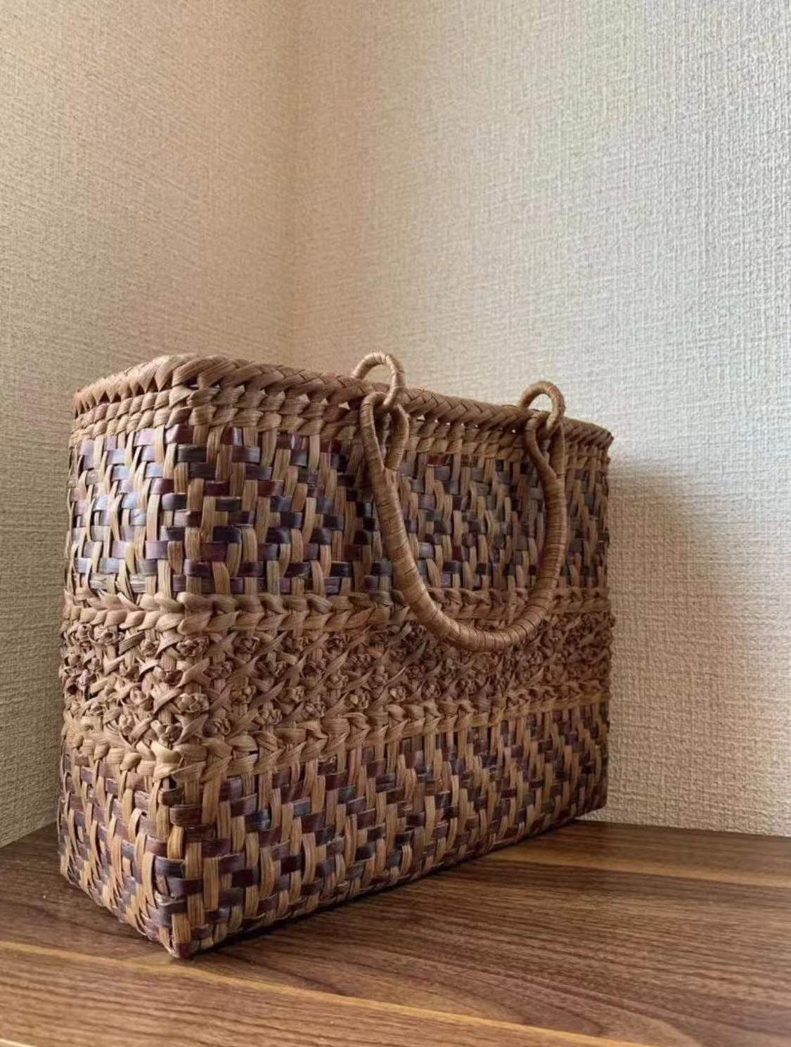 美品　山葡萄 　ヤマブドウ　ポーチ　ポシェット　ショルダーバッグ　かごバッグ 楽天市場】純国産 山葡萄かごバッグ 特上石畳編み5mm 本革