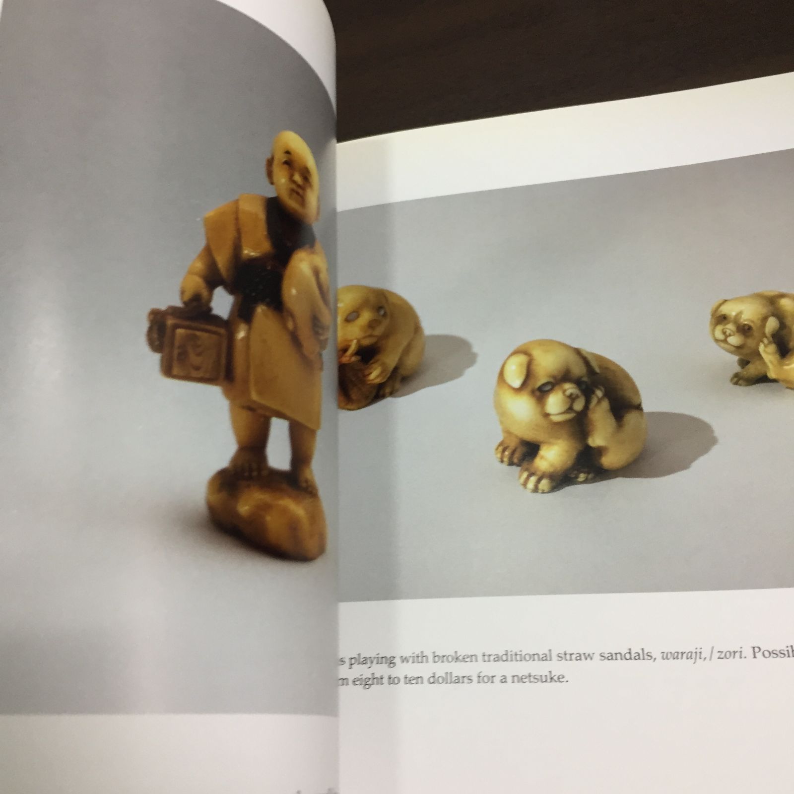 洋書 根付 Masterworks of Netsuke 印籠 煙管筒 煙草 Japanese 