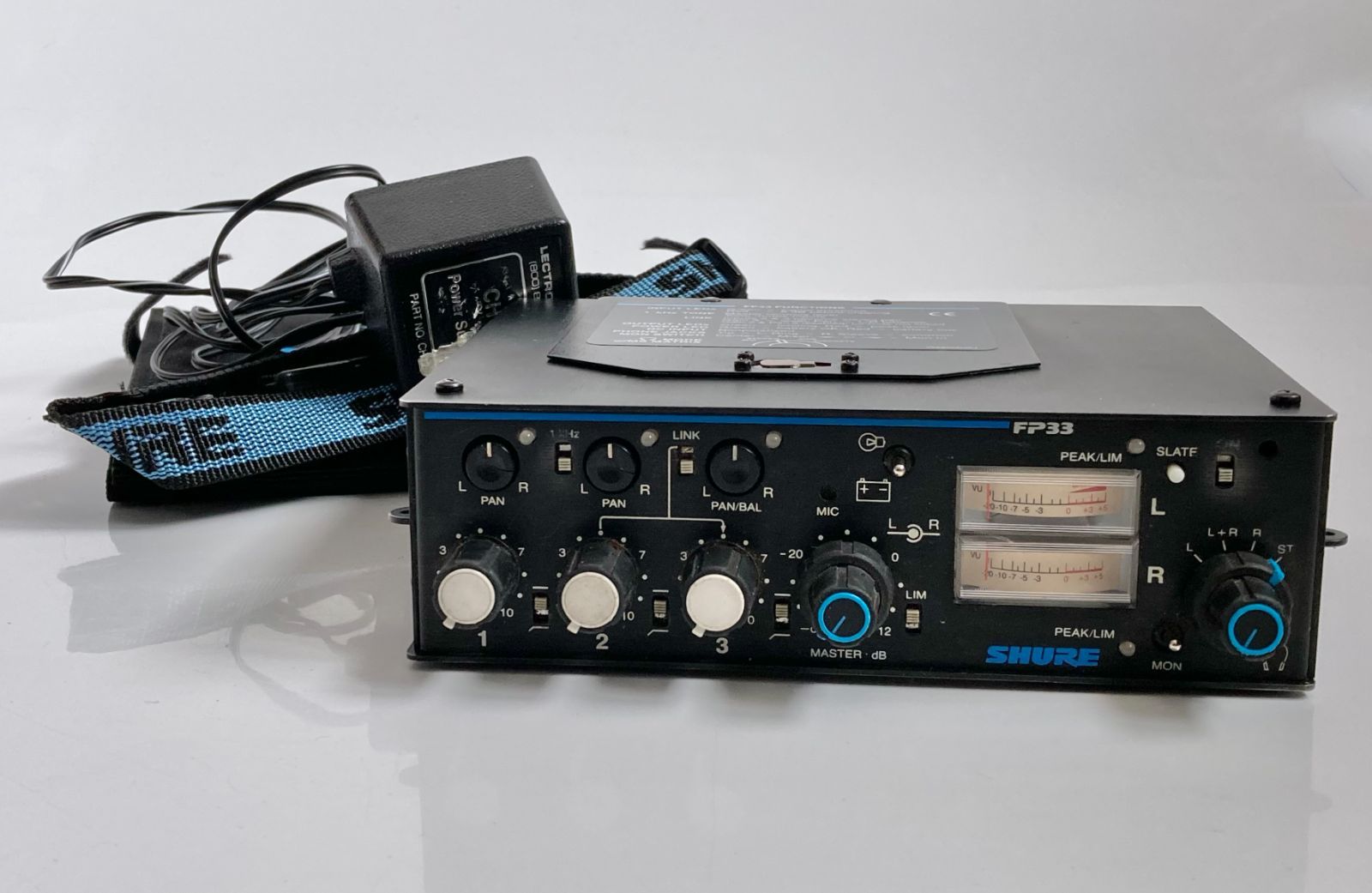SHURE シュアー FP33 3ch ポータブルフィールドミキサー プリアンプ