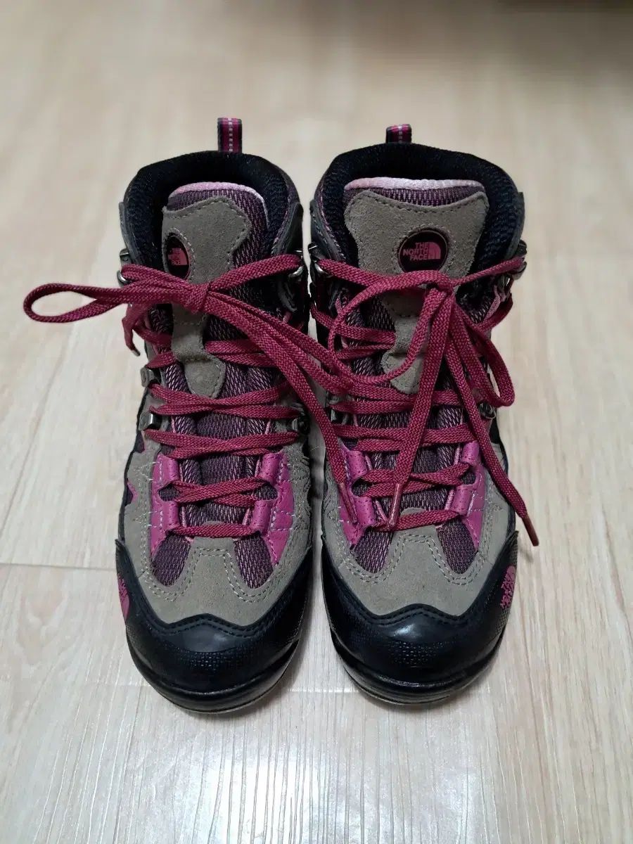 THE NORTH FACE ザノースフェイス GORE-TEX ゴアテックス レディース 登山靴 245