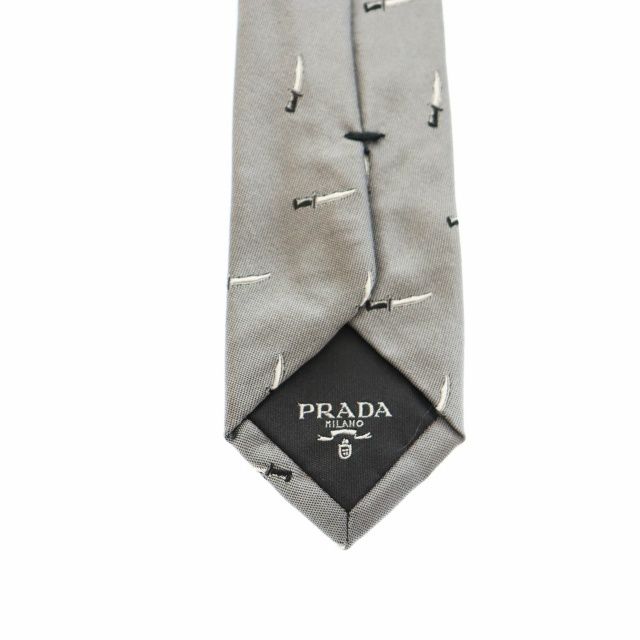 【中古】プラダ PRADA ナイフ 総柄 ナロータイ ネクタイ グレー ブランド古着ベクトル 中古☆AA★▲250912 プラダ PRADA ナイフ 総柄 ナロータイ ネクタイ グレー ブランド古着