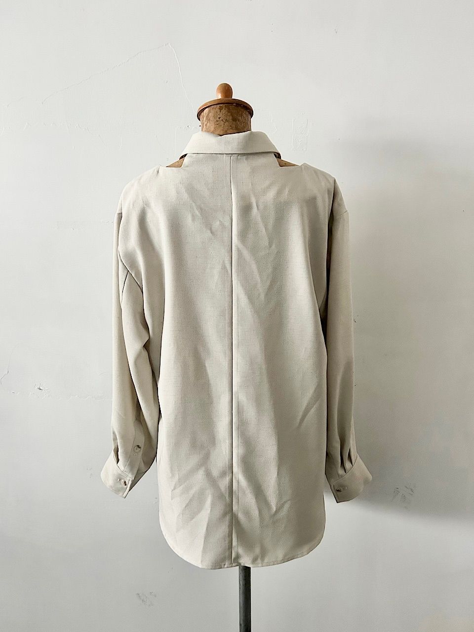 【美品】RUMCHE　カッティングシャツジャケット　フリーサイズ 美品】RUMCHE カッティングシャツジャケット フリーサイズ
