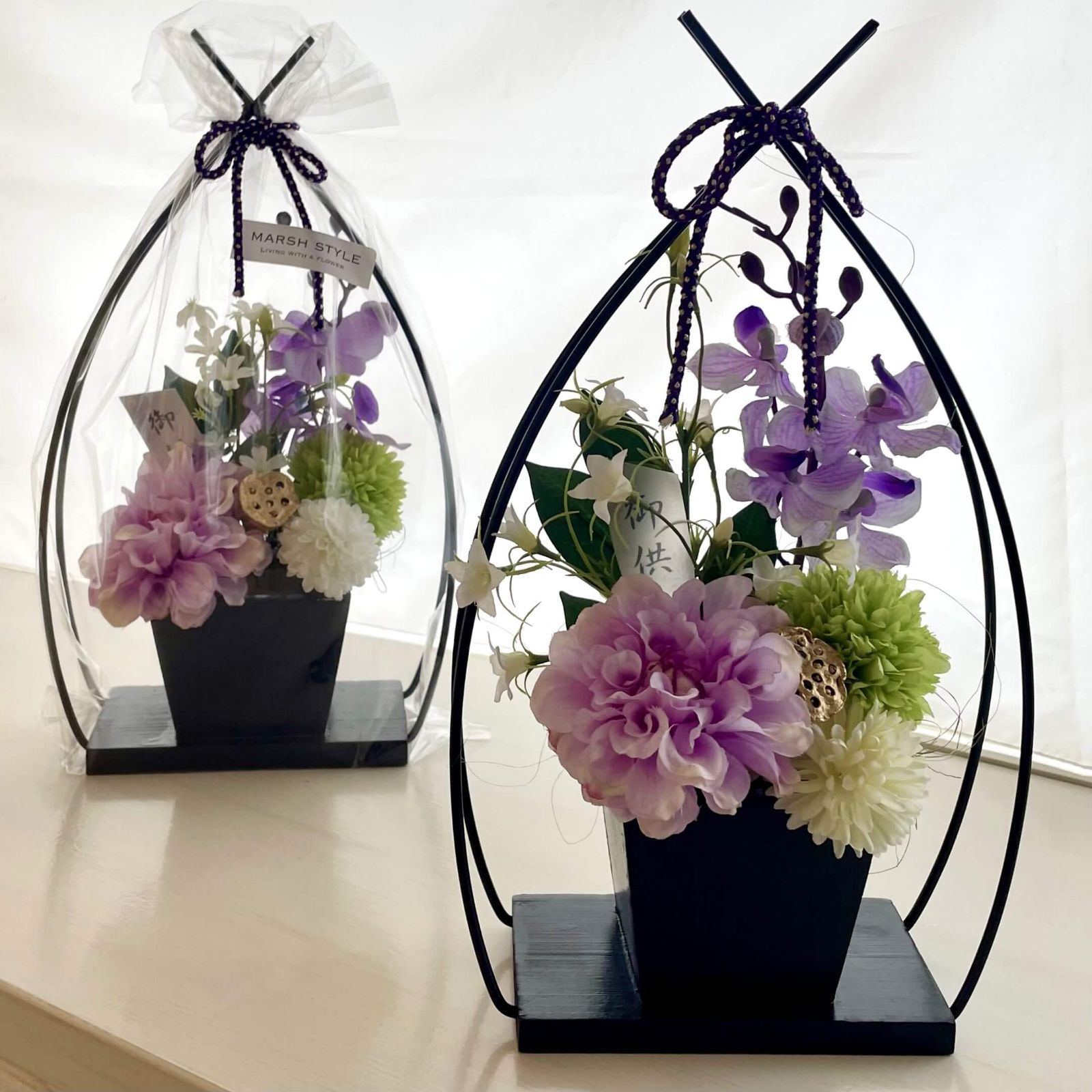 お供え仏花、回忌法要仏前花、紫と白の造花アレンジメント お供え仏花、回忌法要仏前花、紫と白の造花アレンジメント 法事