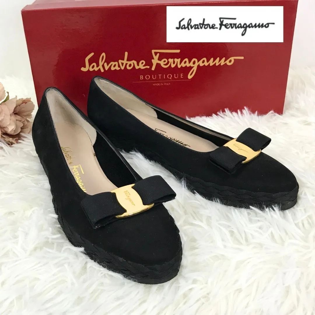 Salvatore Ferragamo サルヴァトーレフェラガモ パンプス ヴァラ 