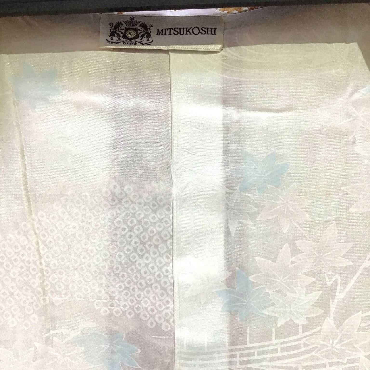 植物文様 茶系地
