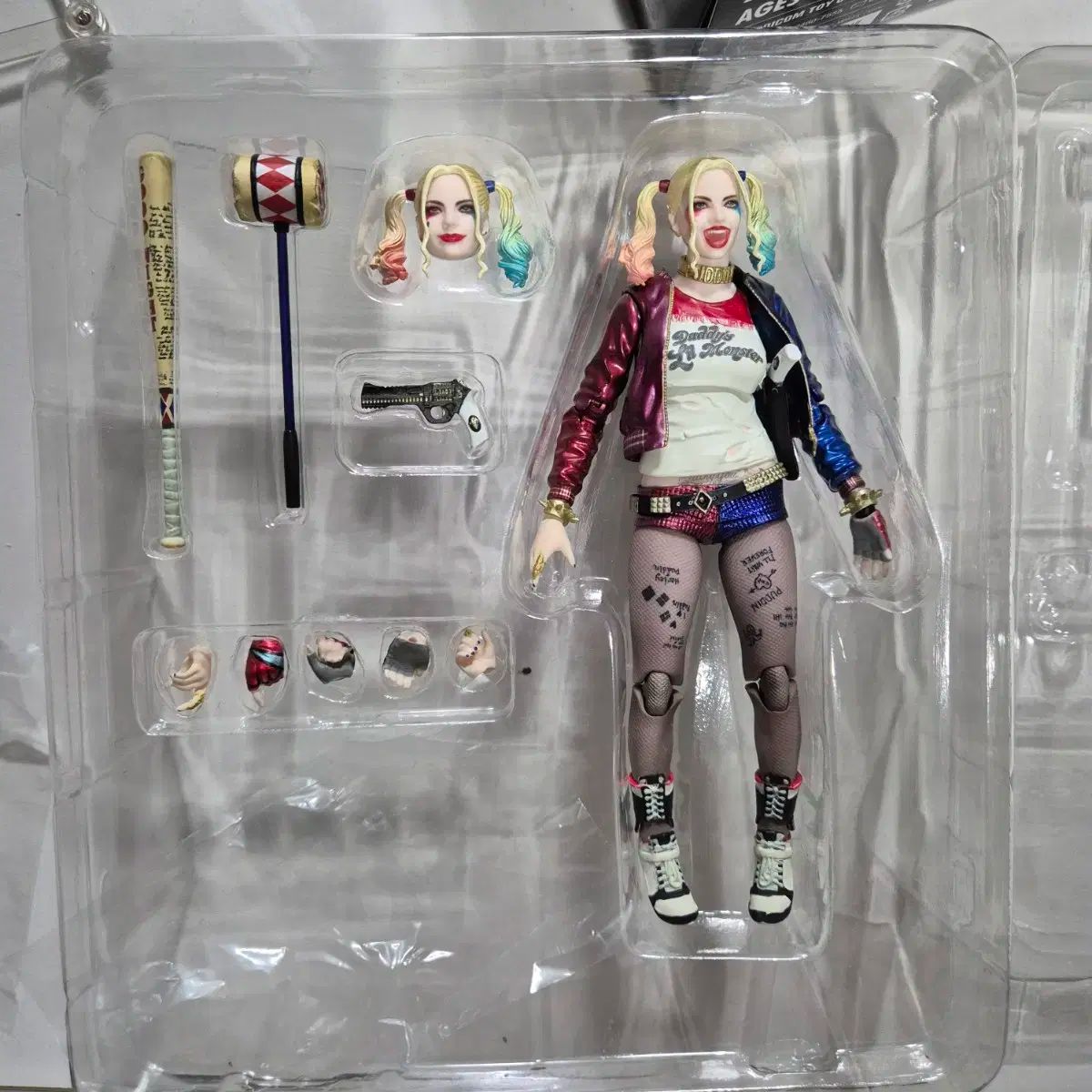 未開封 メディコム・トイ MAFEX ハーレークイン アクションフィギュア MAFEX マフェックス HARLEY QUINN ハーレークイン フィギュア