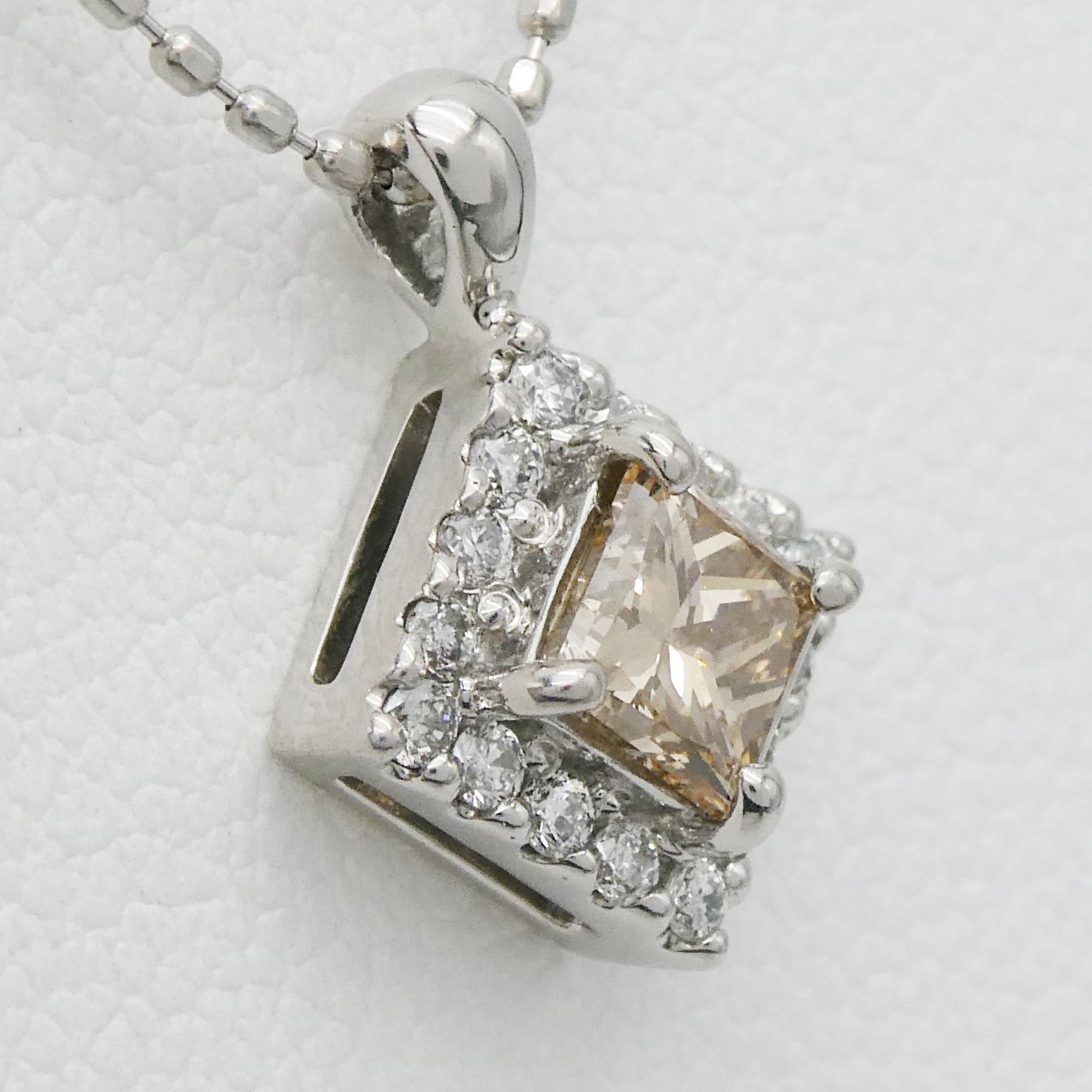 ネックレス Pt850/900 ダイヤモンド0.35ct/0.10ct プリンセスカット