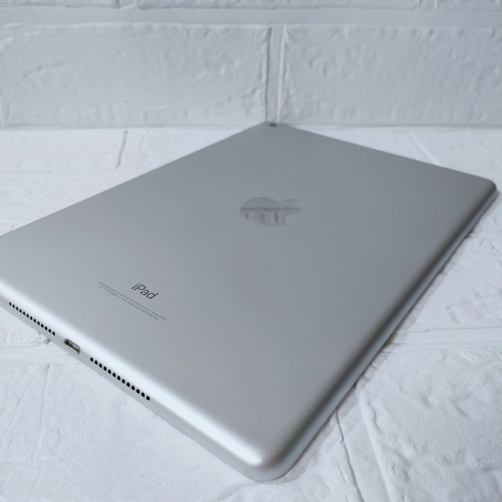 iPad第6世代32GB シルバー iPad 第6世代 32GB シルバー MR7G2J／A Wi-Fi [32GB] （2018） Apple