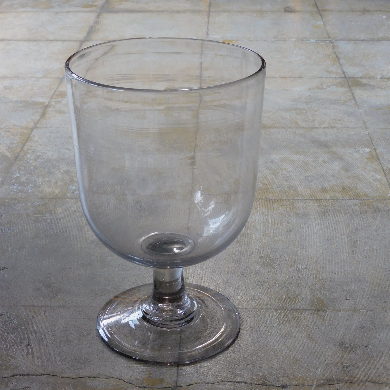 戦前 おおきめ ふるいガラスの標本瓶 グラス形 HK-a-05574 古道具 たばこ瓶 ガラス瓶 地球瓶 硝子 駄菓子瓶 キャニスター 小物入れ