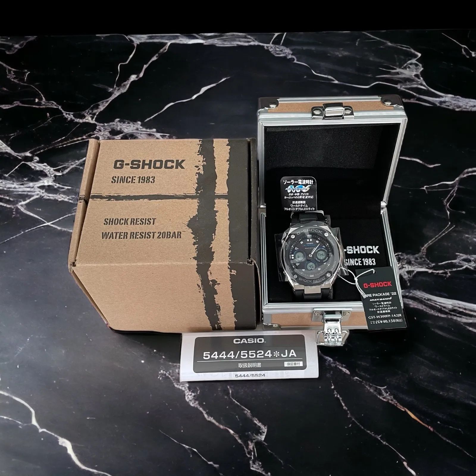 匿名配送】【美品】CASIO カシオ G-SHOCK ジーショック GST-W300FP