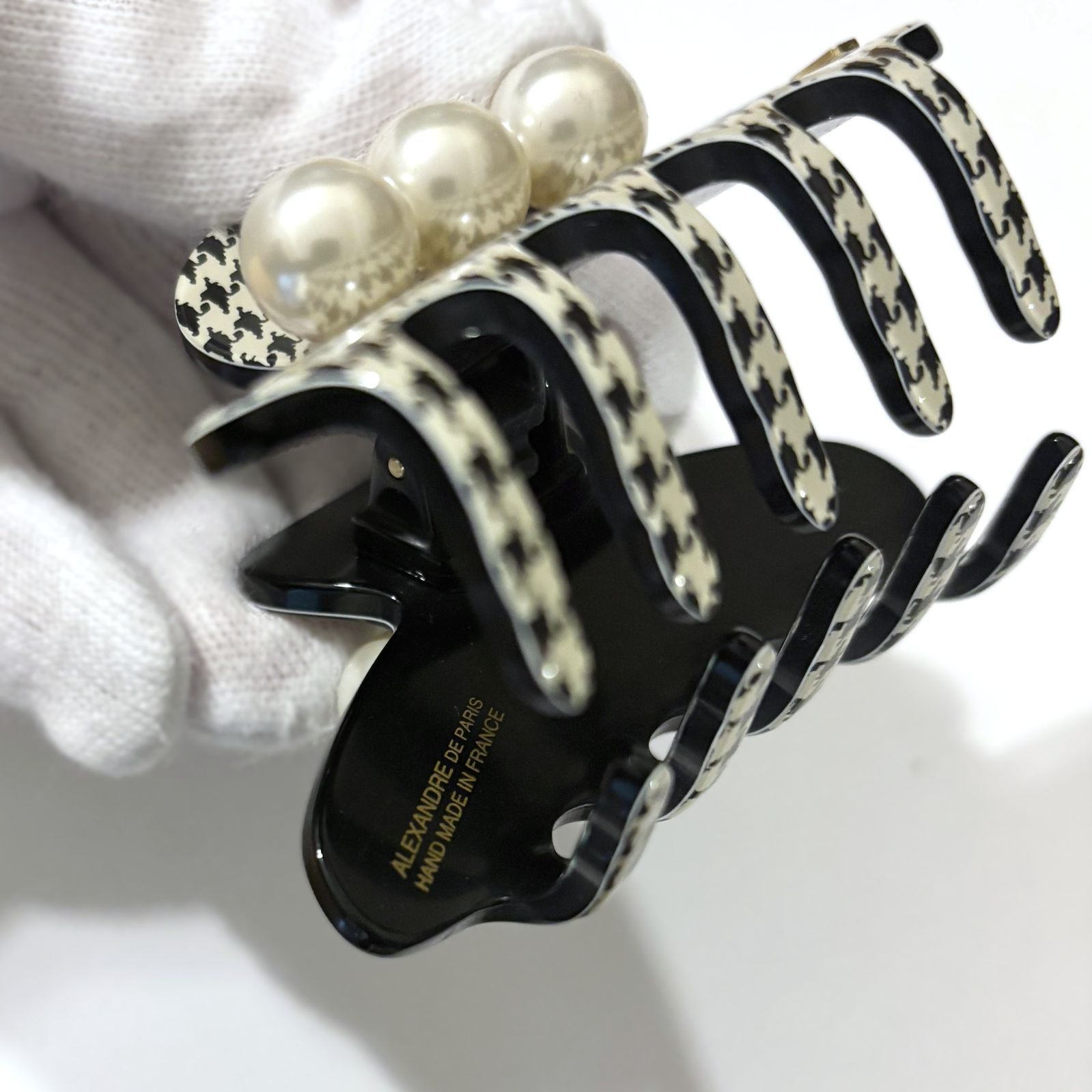 新品 アレクサンドルドゥパリ パール✕チェックのクリップ 新品 アレクサンドルドゥパリ クリップ チェック柄 パール付き