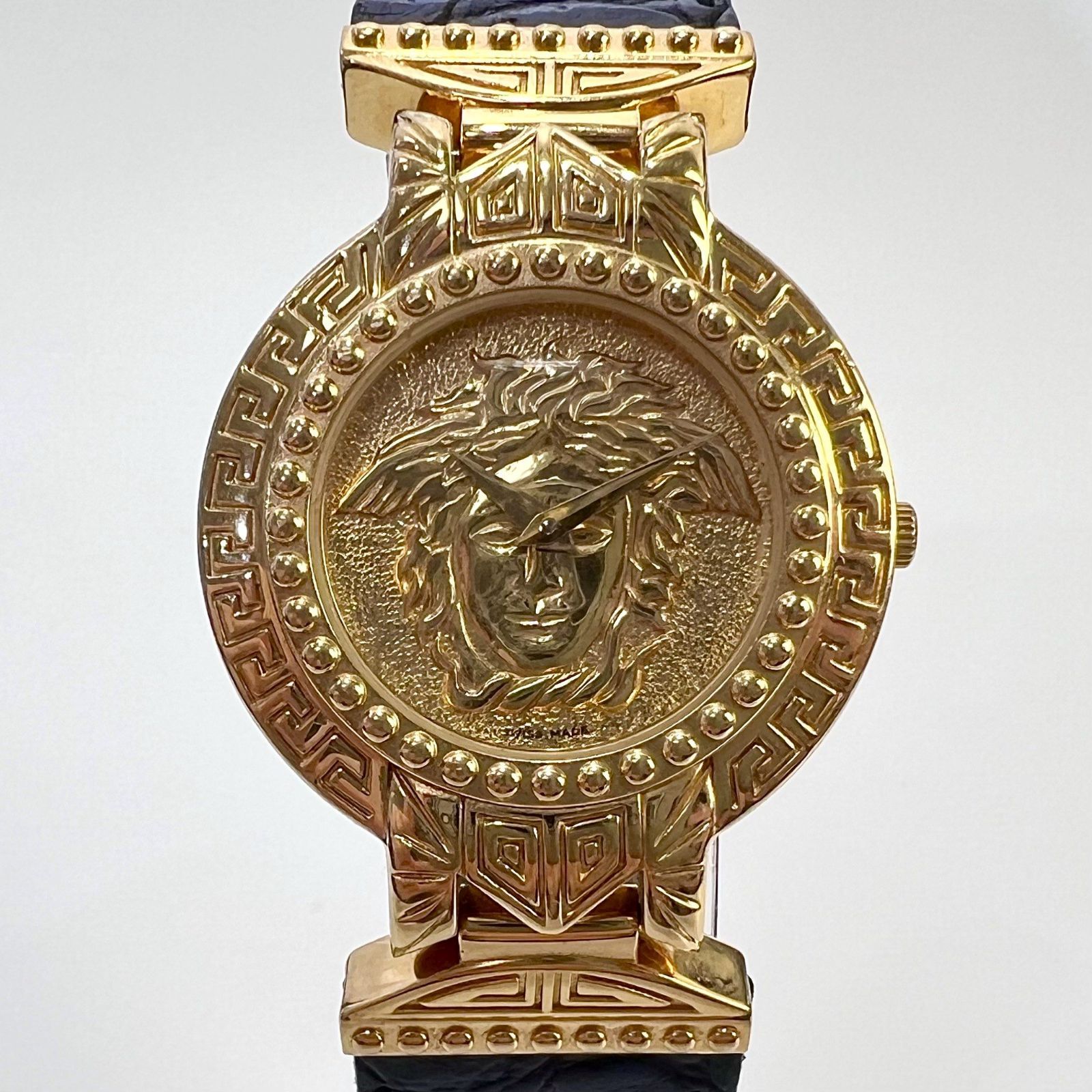 GIANNI VERSACE ジャンニ ヴェルサーチ メデューサ コインウォッチ レディース クオーツ 腕時計 7008002 30mm ゴールド ブラック 稼働中 aua51209070913