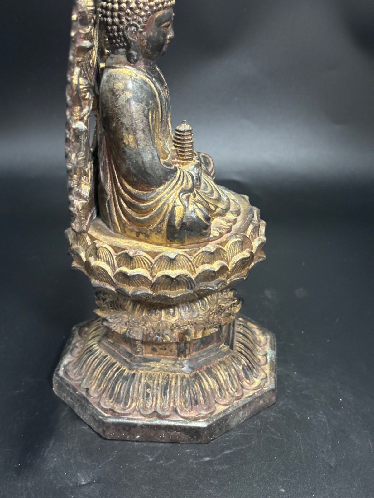 【修縁堂】釈迦如来の宝珠です 銅メッキ 瑠璃を携帯する 法具古美術品 修縁堂】最高級 木彫仏像 釈迦如来座像 釈迦牟尼仏 彫刻 本金 切