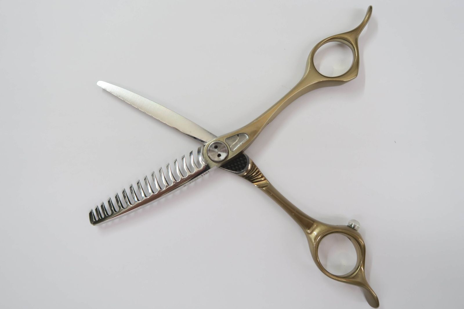 トギノン　クイーンシグマ5.8インチ 美品】刃物屋トギノン Queen Σ セニング 5.8インチ 3Dメガネ