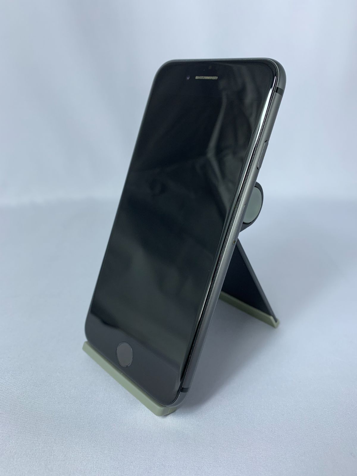【中古】iPhone 8 64GB simロック解除済