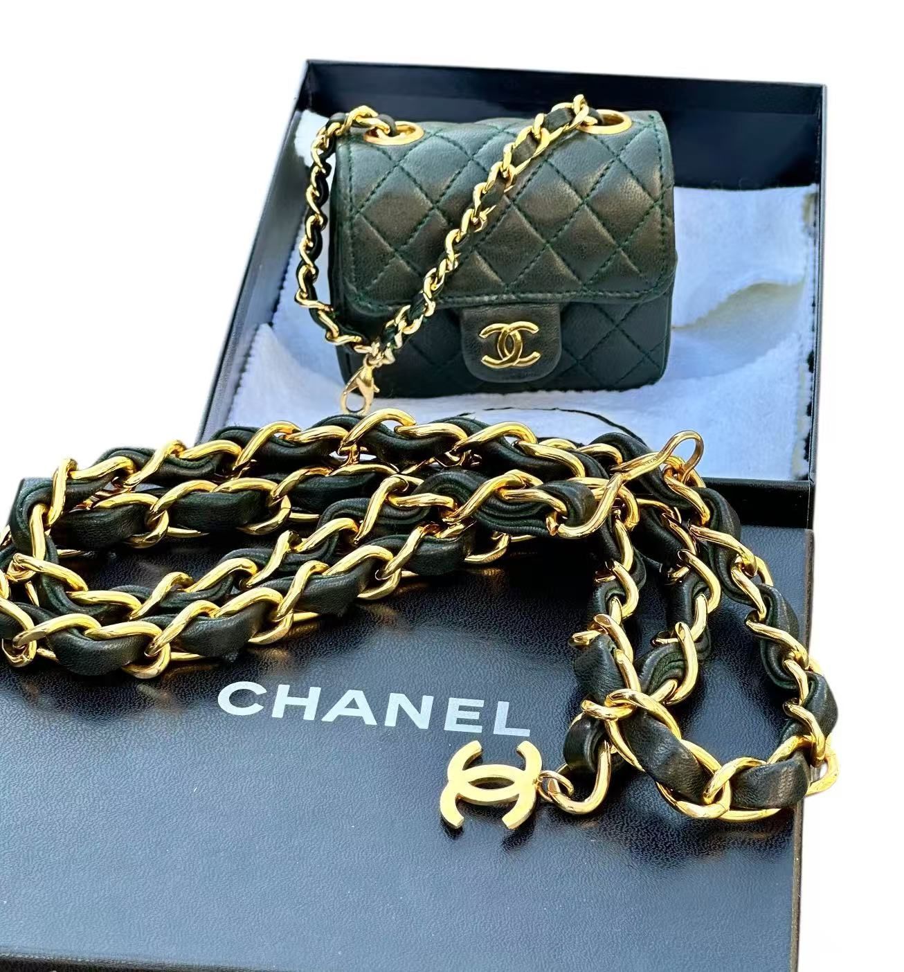 CHANEL シャネル マトラッセ ココマーク ヴィンテージ　ウエストポーチ CHANEL - CHANEL ウエストバッグ ココマーク マトラッセ レザー