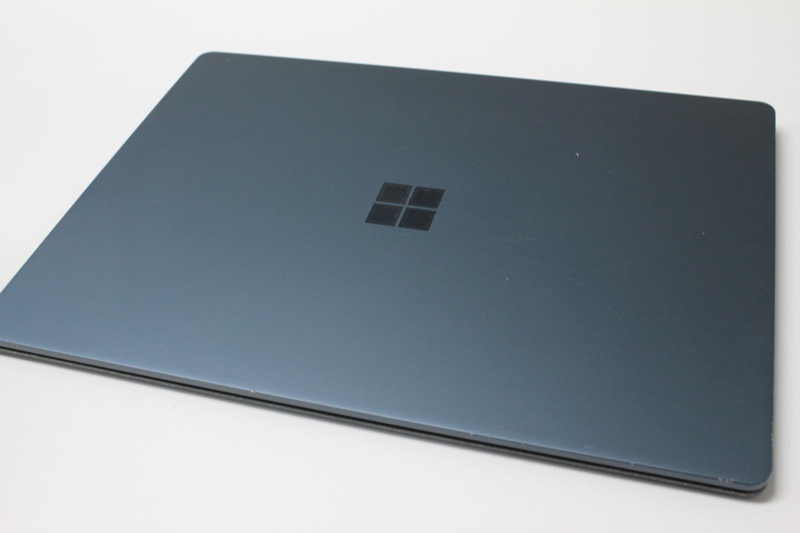 Surface Laptop 2 intel Core i5 256GB 8GB ④