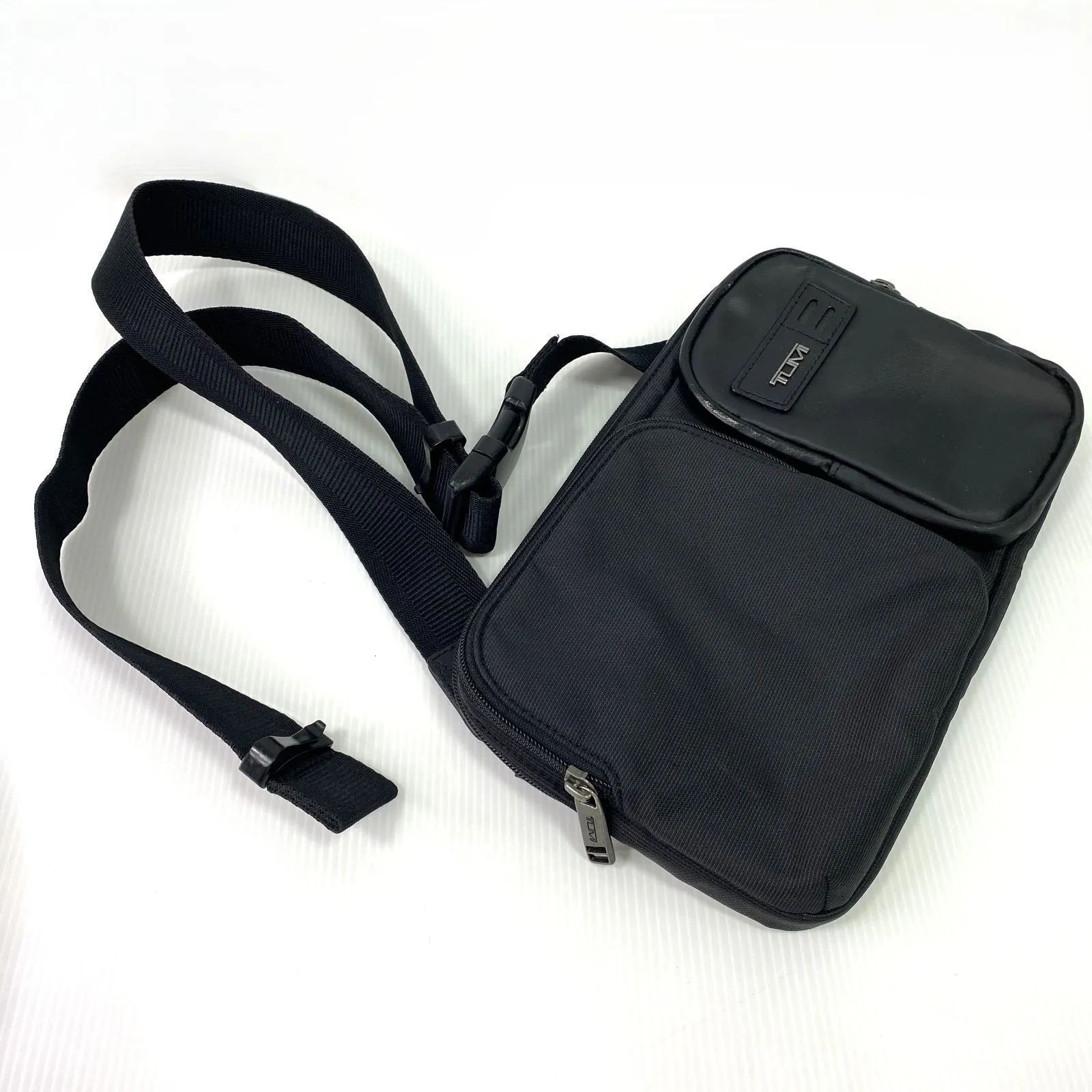 お値下げ！【中古品】TUMI ショルダーバッグ ブラック 29485DO 黒 