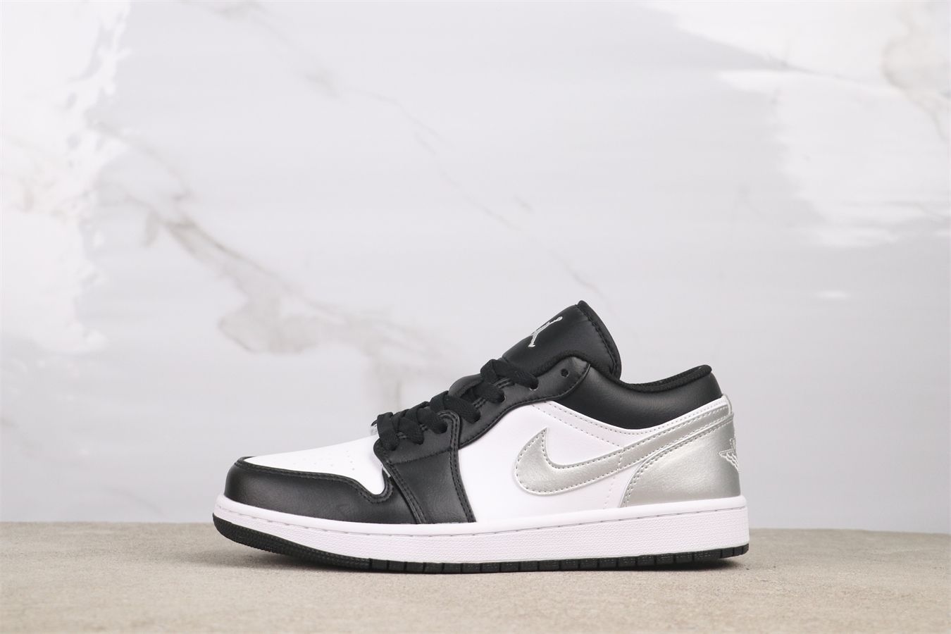 今日 Air Jordan 553558-131 エアジョーダン 553558-131 ブラック - シルバー