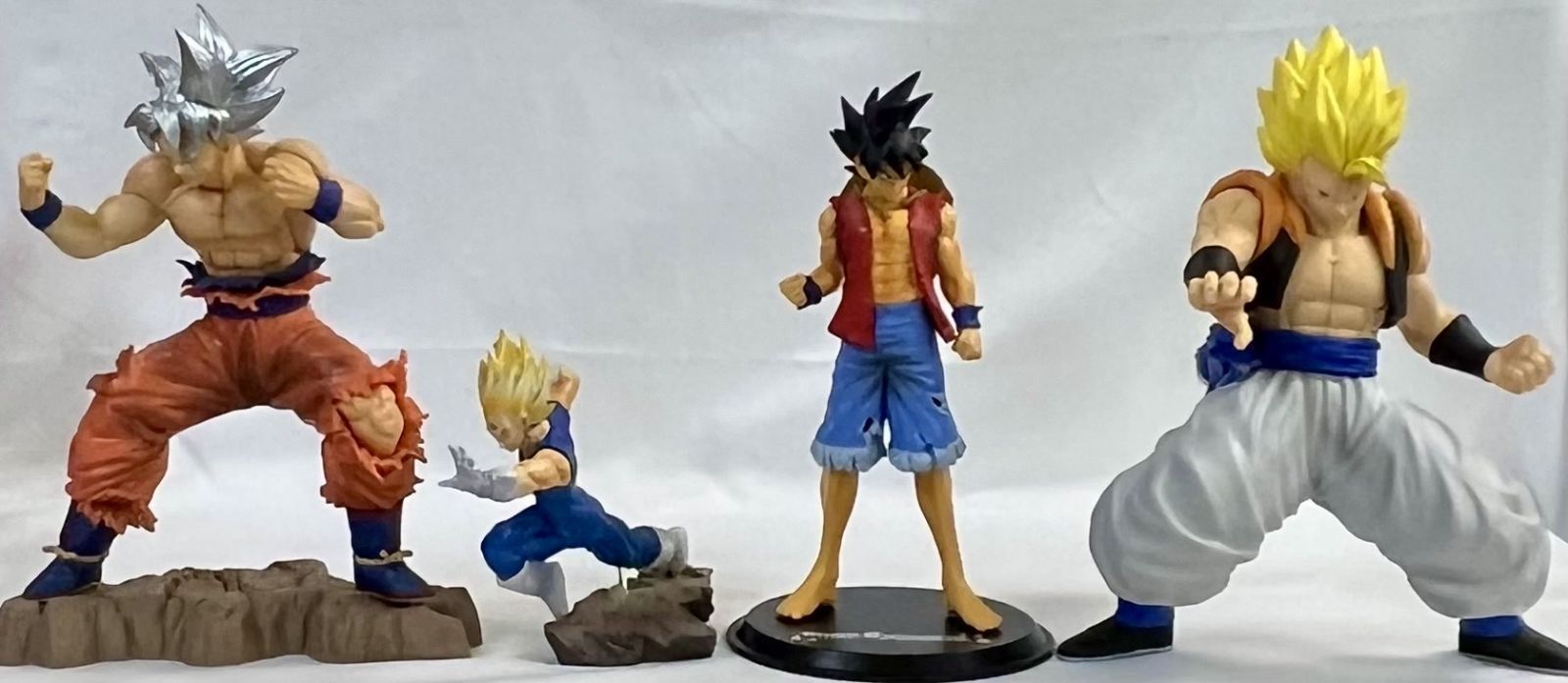 ドラゴンボールフィギュアセット新品未使用品　悟空、ブルマ、ブルマ、リクーム他 ドラゴンボールフィギュアセット新品未使用品 悟空、ブルマ、ブルマ
