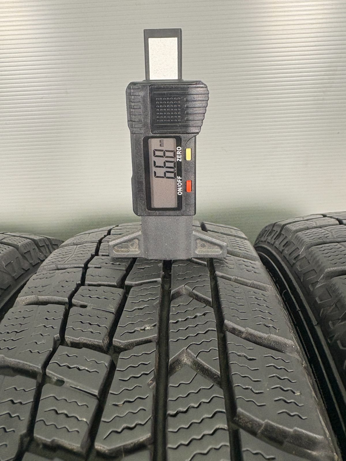 スタッドレス TA674