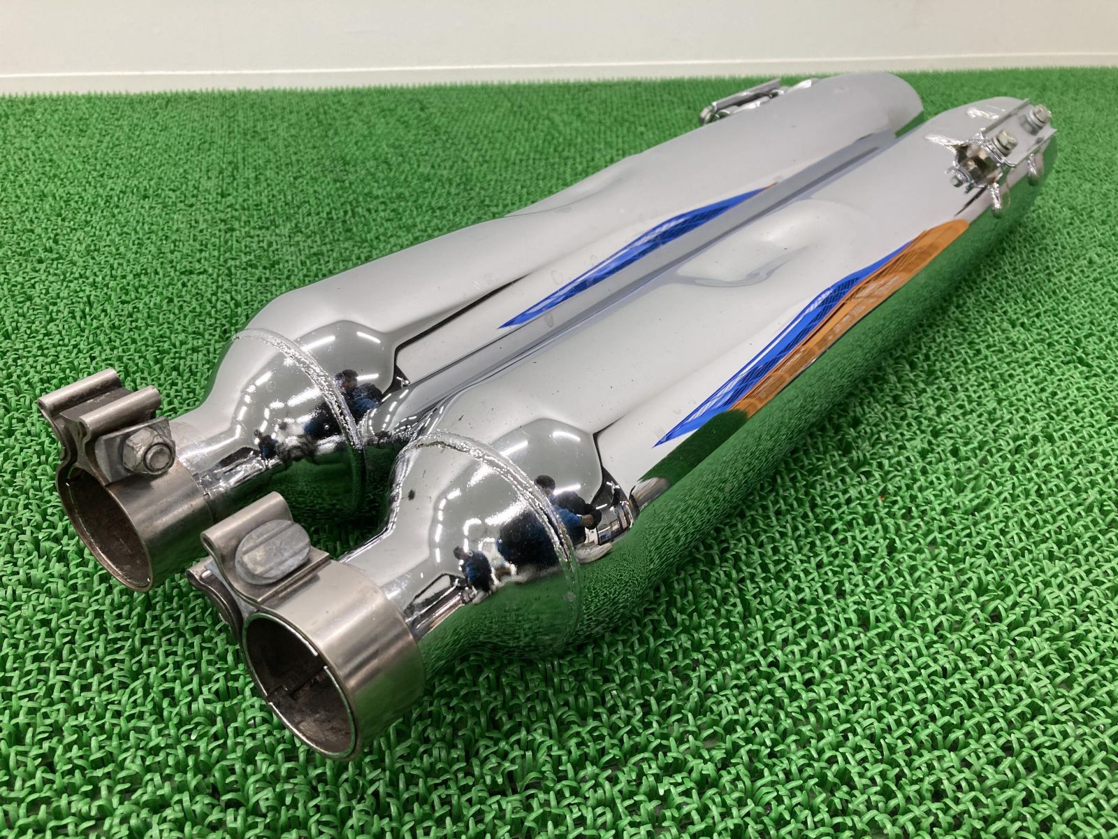 FLHRC1580 サイレンサーマフラー 左右 65748-07/65949-07 ハーレー