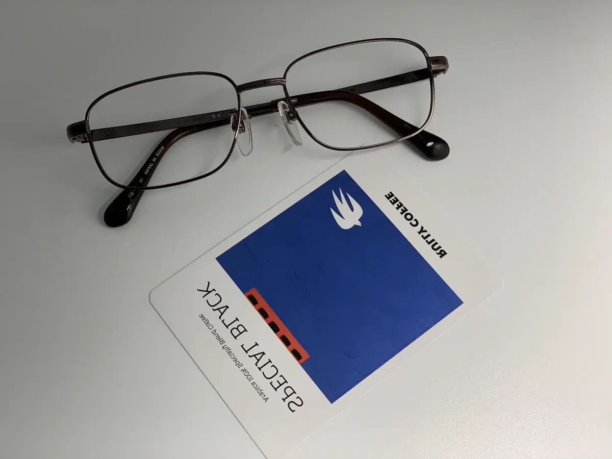 MATRIX ジャパン メイド 純粋な チタン スクエア メガネ 0184