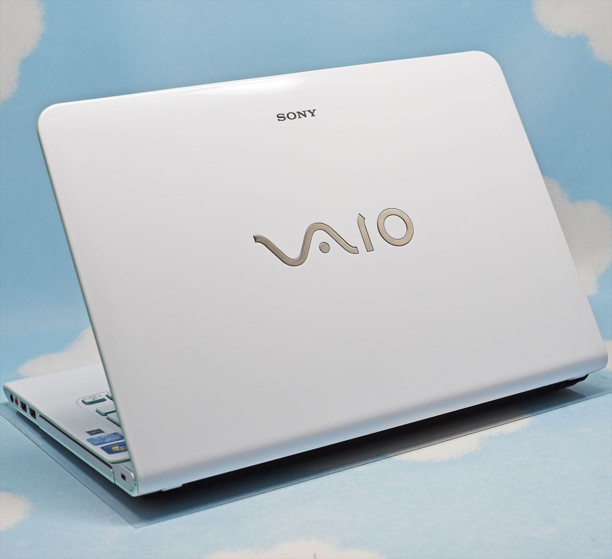 SONY 人気の白VAIO 大容量 500GB HDD Corei5、Bluetooth、カメラ 