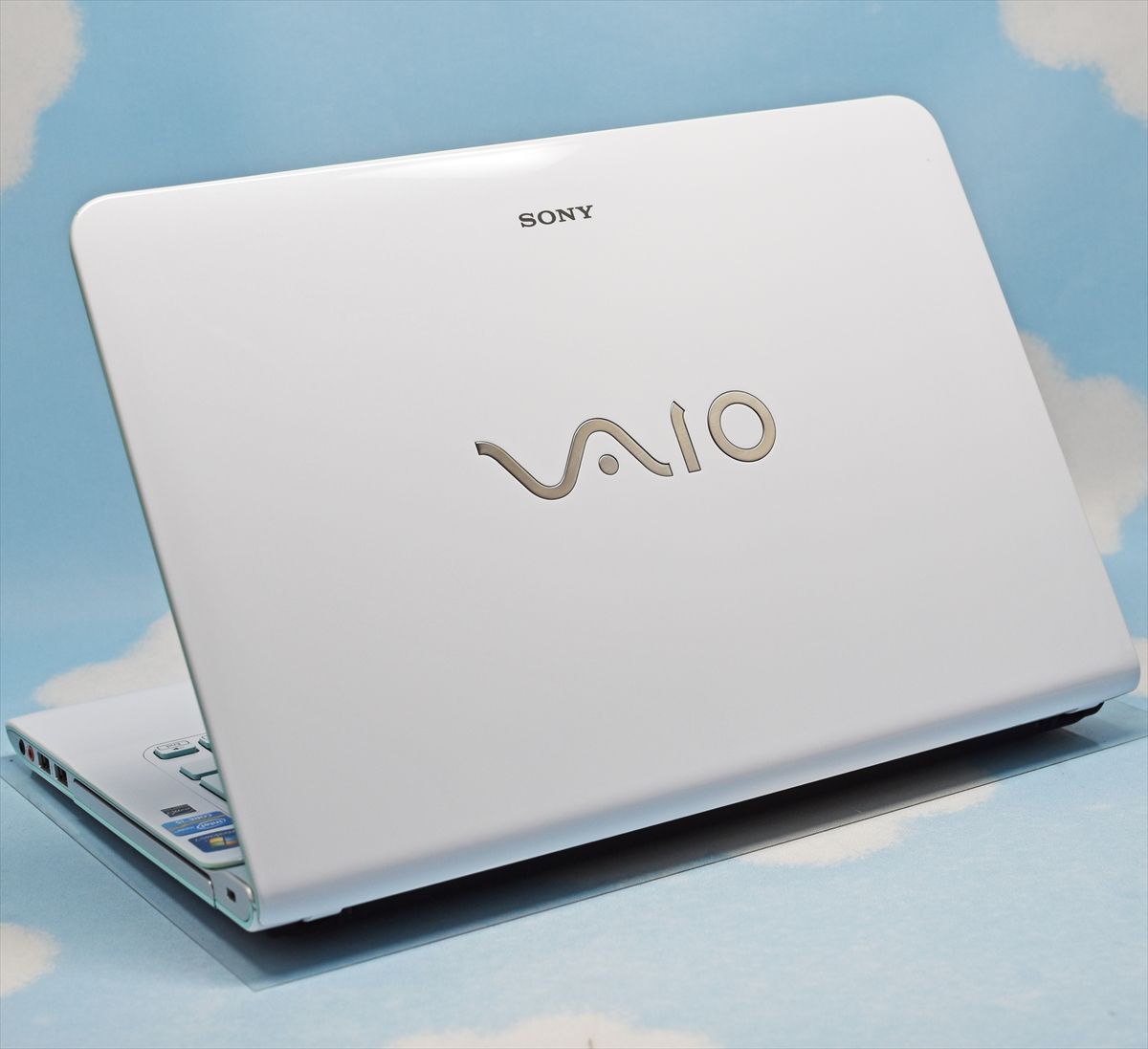 SONY 人気の白VAIO 大容量 500GB HDD Corei5、Bluetooth、カメラ