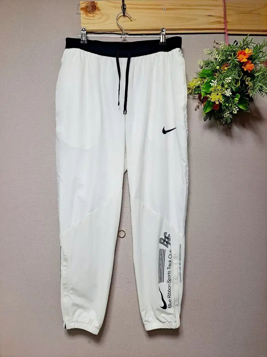 Nike ナイキ トラック パンツ 白 M