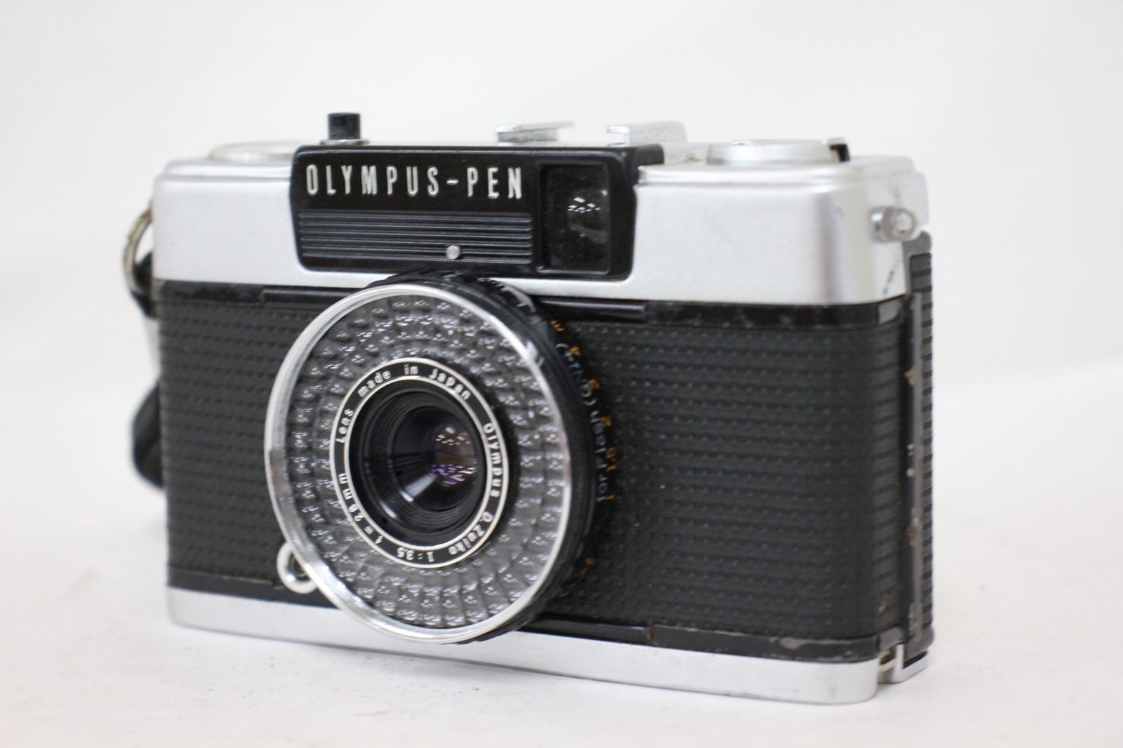 e379☆ オリンパス PEN EE-3 28mm F3.5 コンパクトカメラ 訳あり品】 オリンパス Olympus-PEN EE-3 D.Zuiko 28mm F3.5