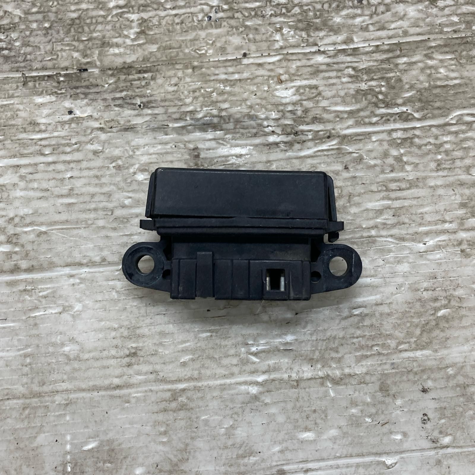 SUZUKI バンディット250 GJ74A ヒューズボックス スズキ