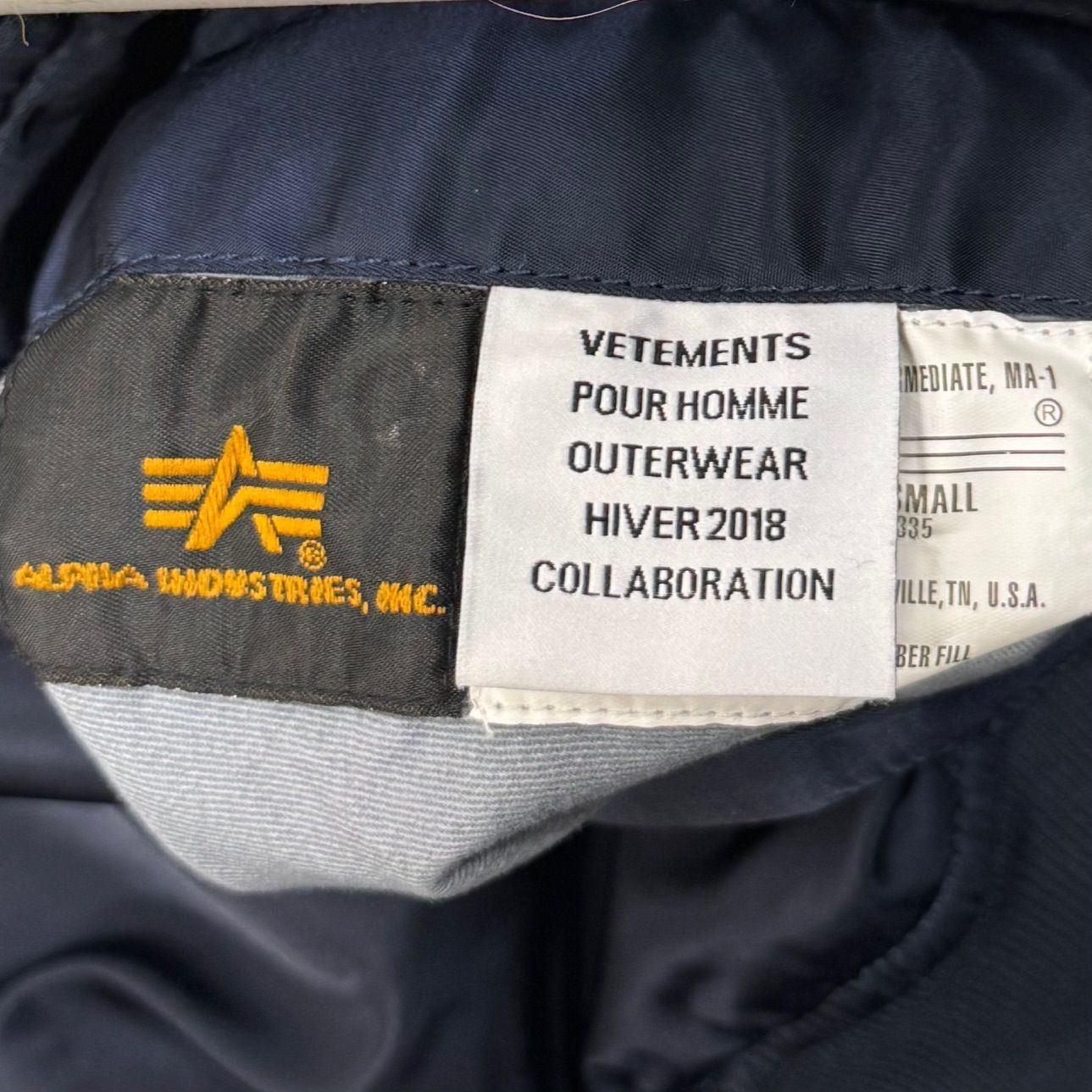 VETEMENTS × ALPHA INDUSTRIES 17AW 再構築ボンバージャケット 