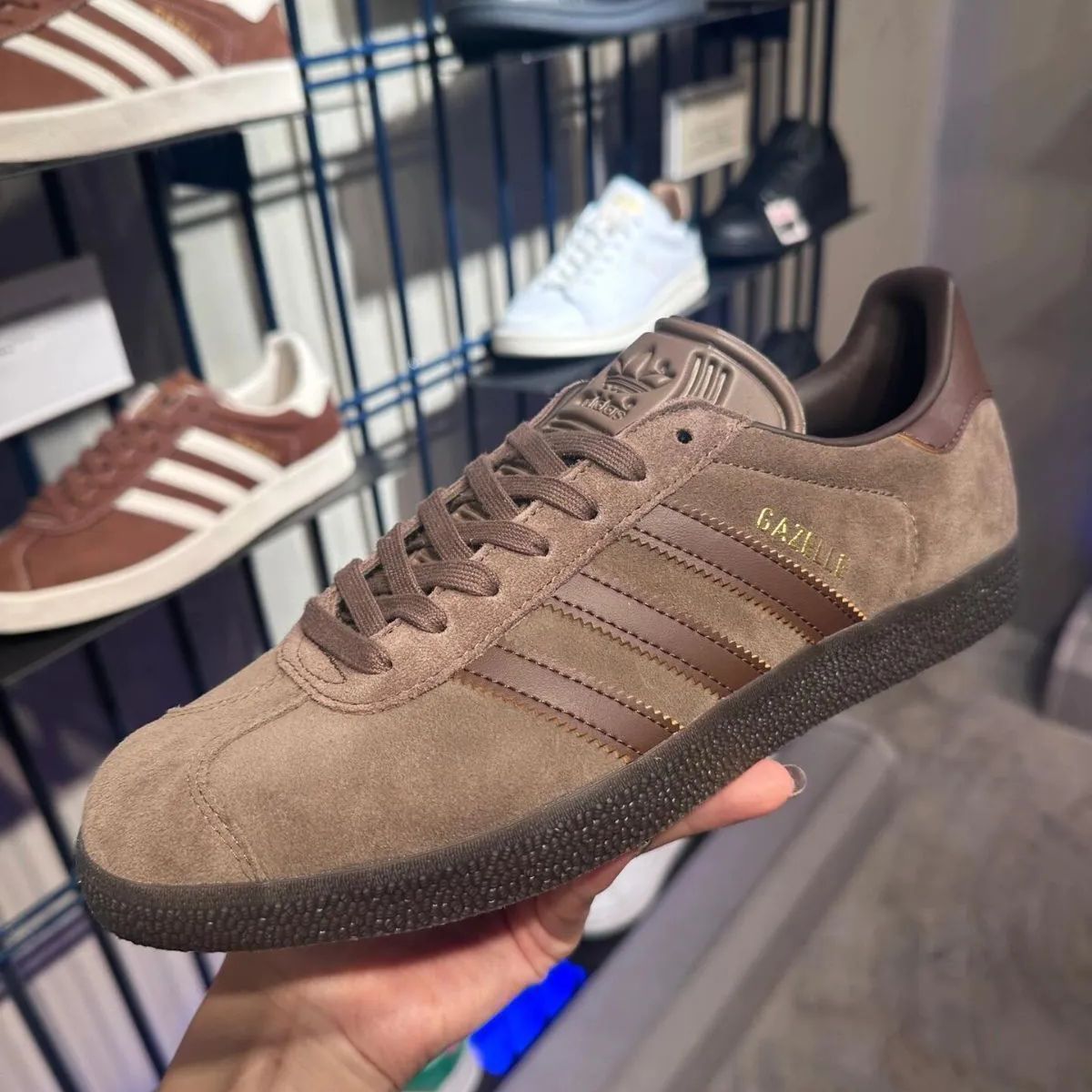 adidas Gazelle ブラウン adidas Gazelle Indoor Shoes - Brown | Free Shipping with