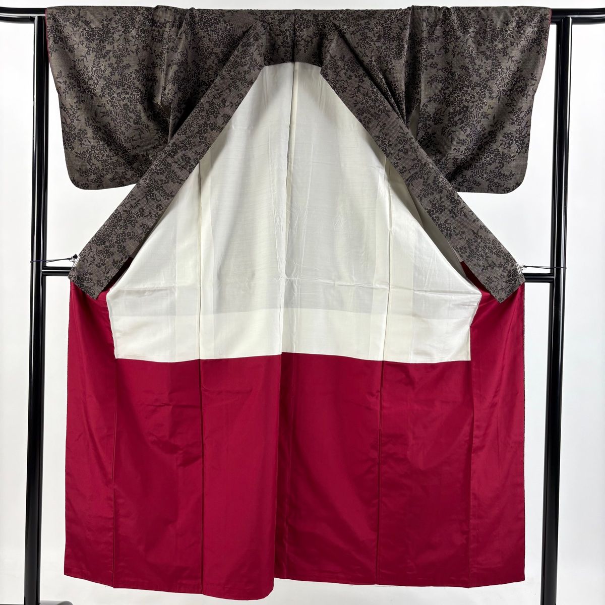 大島紬 身丈152cm 裄丈63.5cm S 袷 純泥染 証紙 草花 焦茶色 正絹 秀品