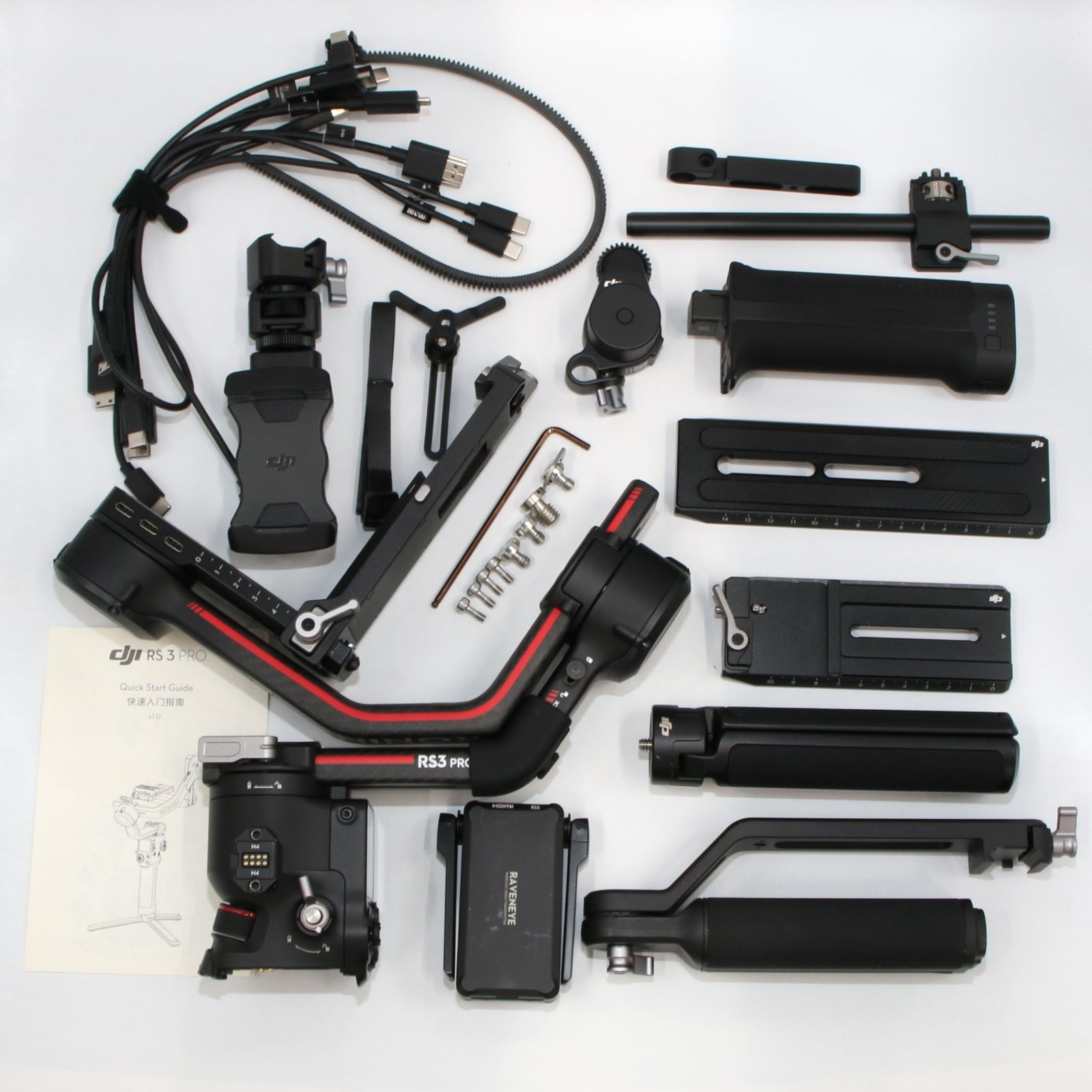 DJI RS 3 Pro Combo dji-rs3-pro-combo 可 C
