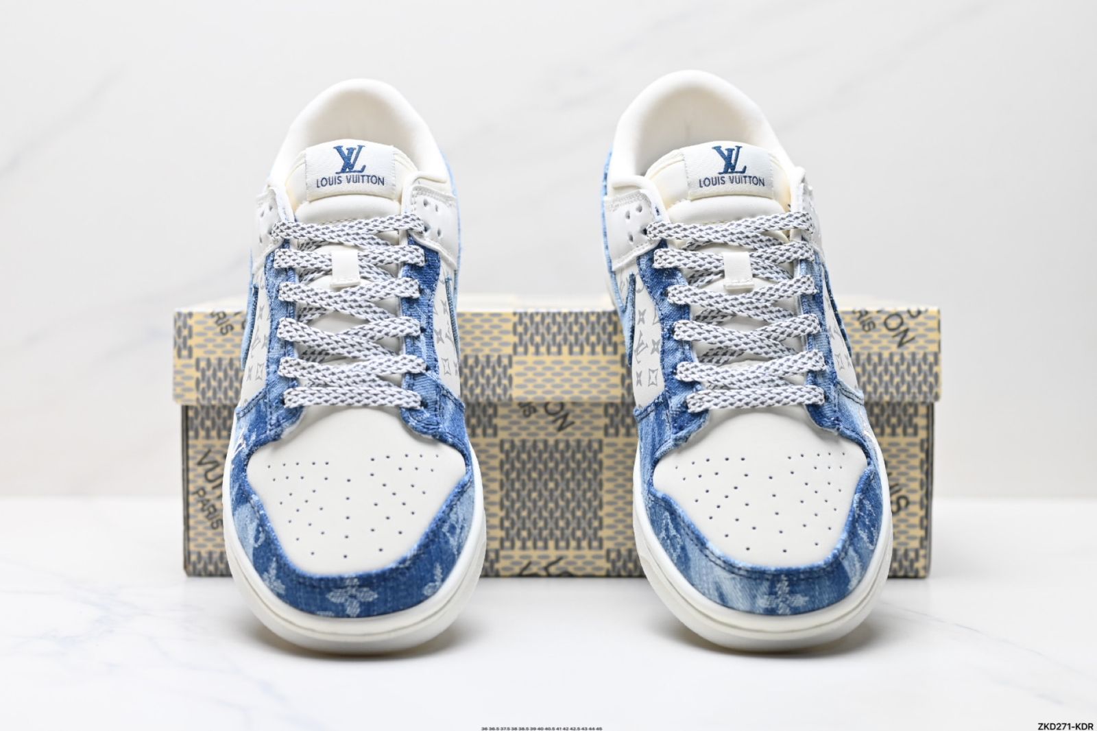 全新未使用Nike Dunk Low Retro 