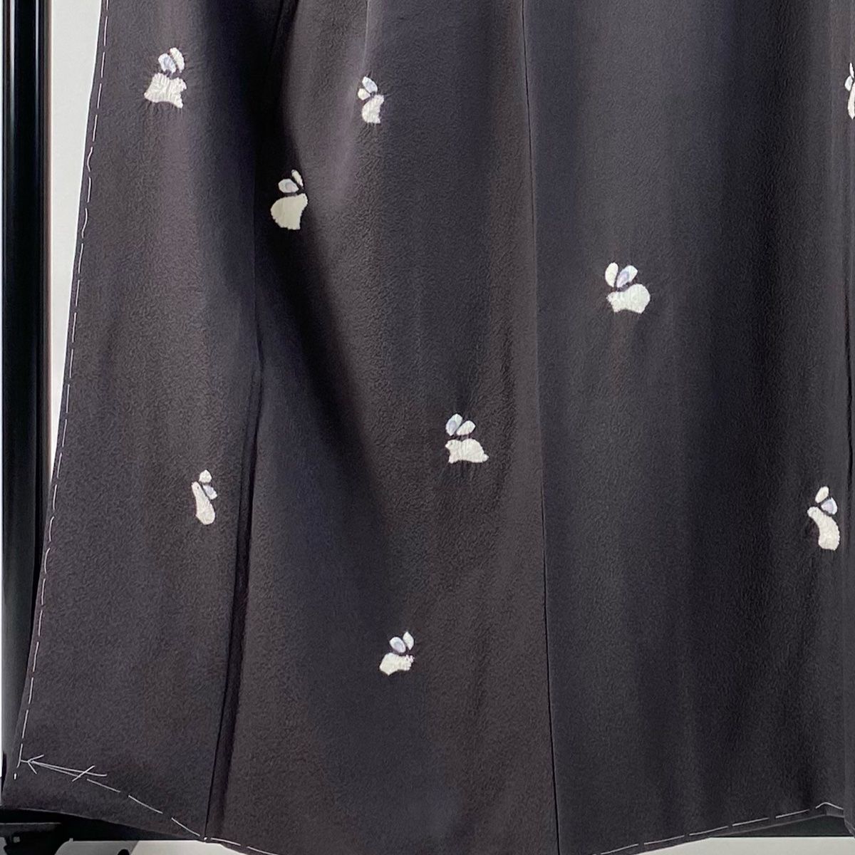 小紋 身丈158.5cm 裄丈64cm M 袷 うさぎ 絞り 灰紫 正絹 名品