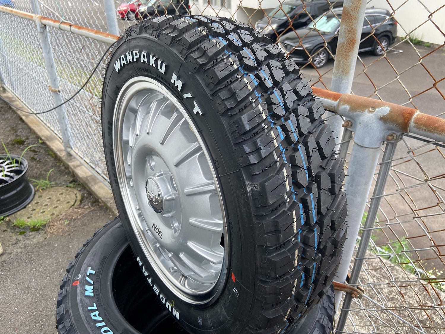 軽トラ 軽バン ハイゼット エブリイ アトレー マッドスター ワンパク MT 155/65R14 75Q ホワイトレター タイヤホイールセット 4本 セット 1台分 - メルカリ