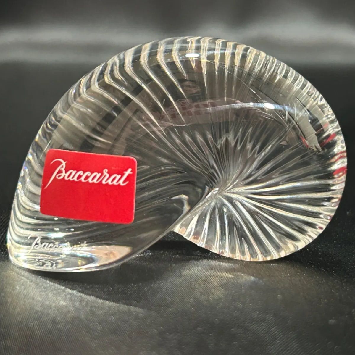 廃盤希少品‼️未使用 Baccarat バカラ クリスタル ノーチラス 巻貝 オウムガイ アンモナイト ペーパーウェイト 置物 インテリア雑貨  フィギュアリン c14(鹿) - メルカリ