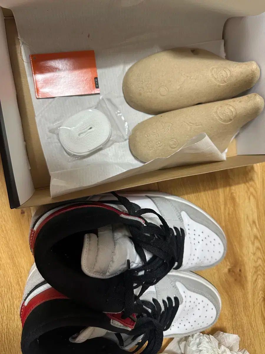 落ち着きのある NIKE ナイキ エア ジョーダン 1 レトロ ハイ スモークグレイ 265 一流の素材、 完璧な品質。